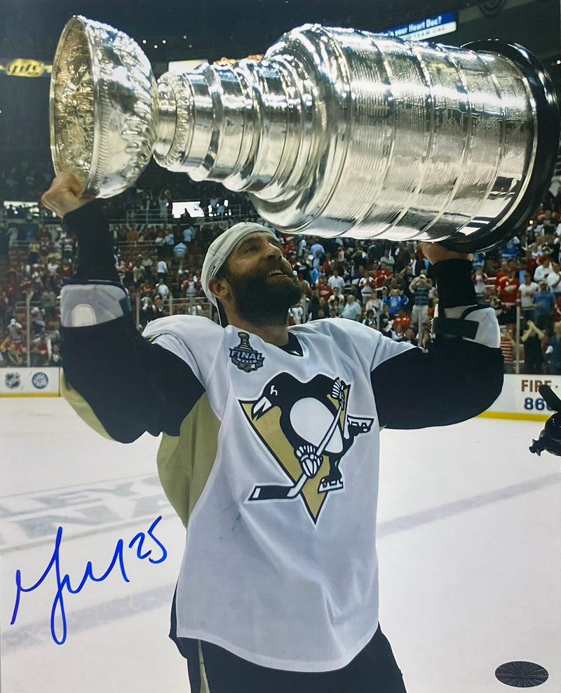 Max Talbot Signed Pittsburgh Penguins Hoisting the 2009 Stanley Cup 8x10 Photo